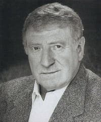 Клайв Ревилл